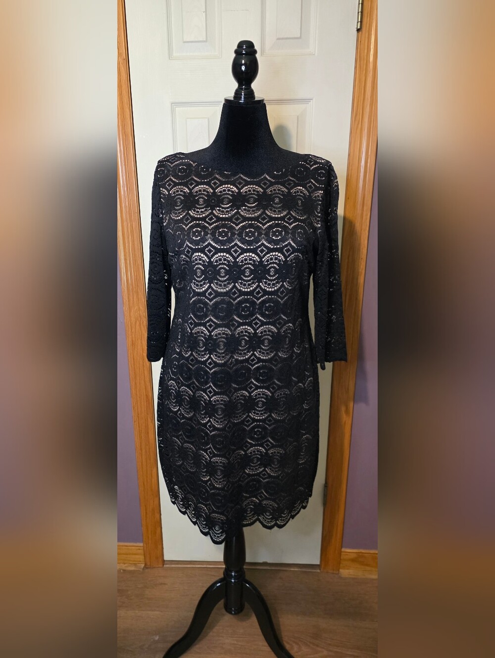 Black Lace Long Sleeve Sheath Cocktail Dress